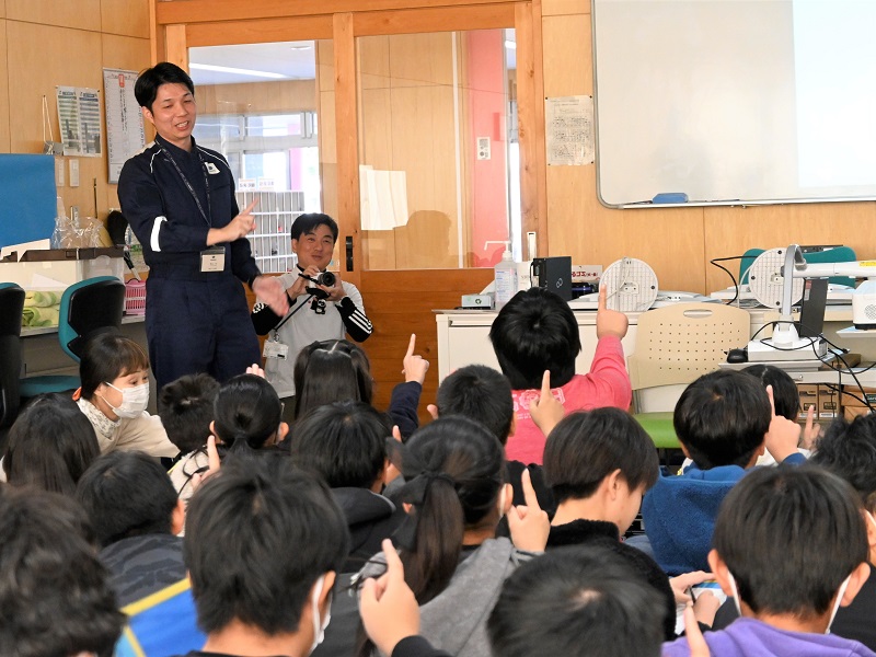 岩松小職業講話3